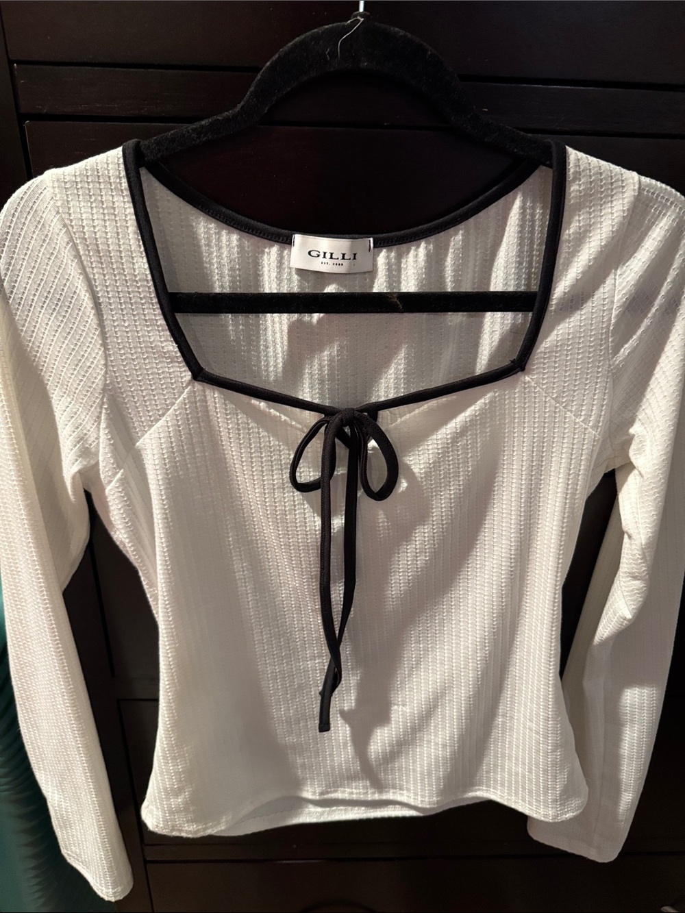 Gilli White Long Sleeve Tie-Front Top with Black Trim Accent